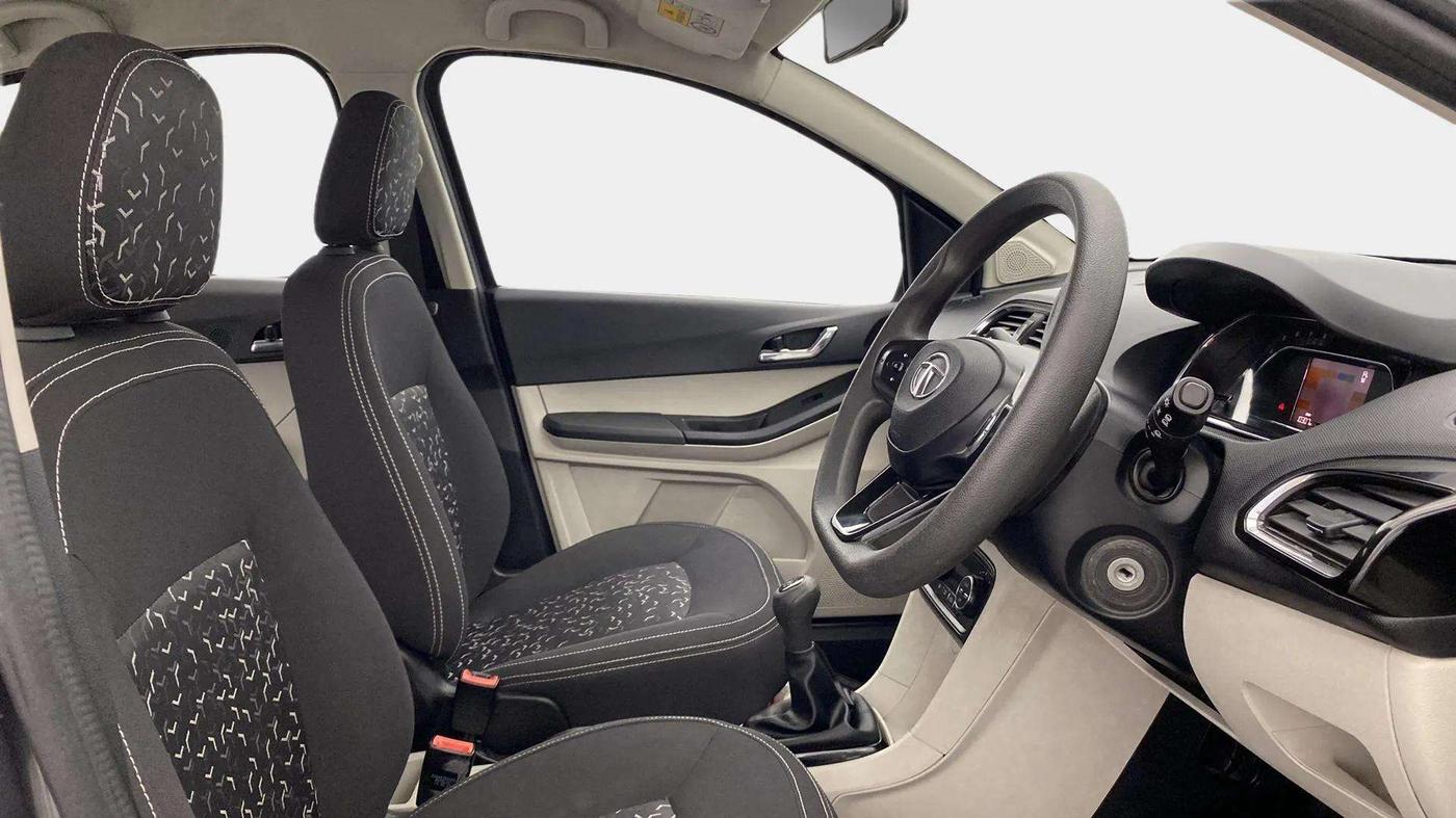 2023 Tata Tiago XZ PLUS CNG, CNG, Manual, 10,353 km, Right Side Front Door Cabin