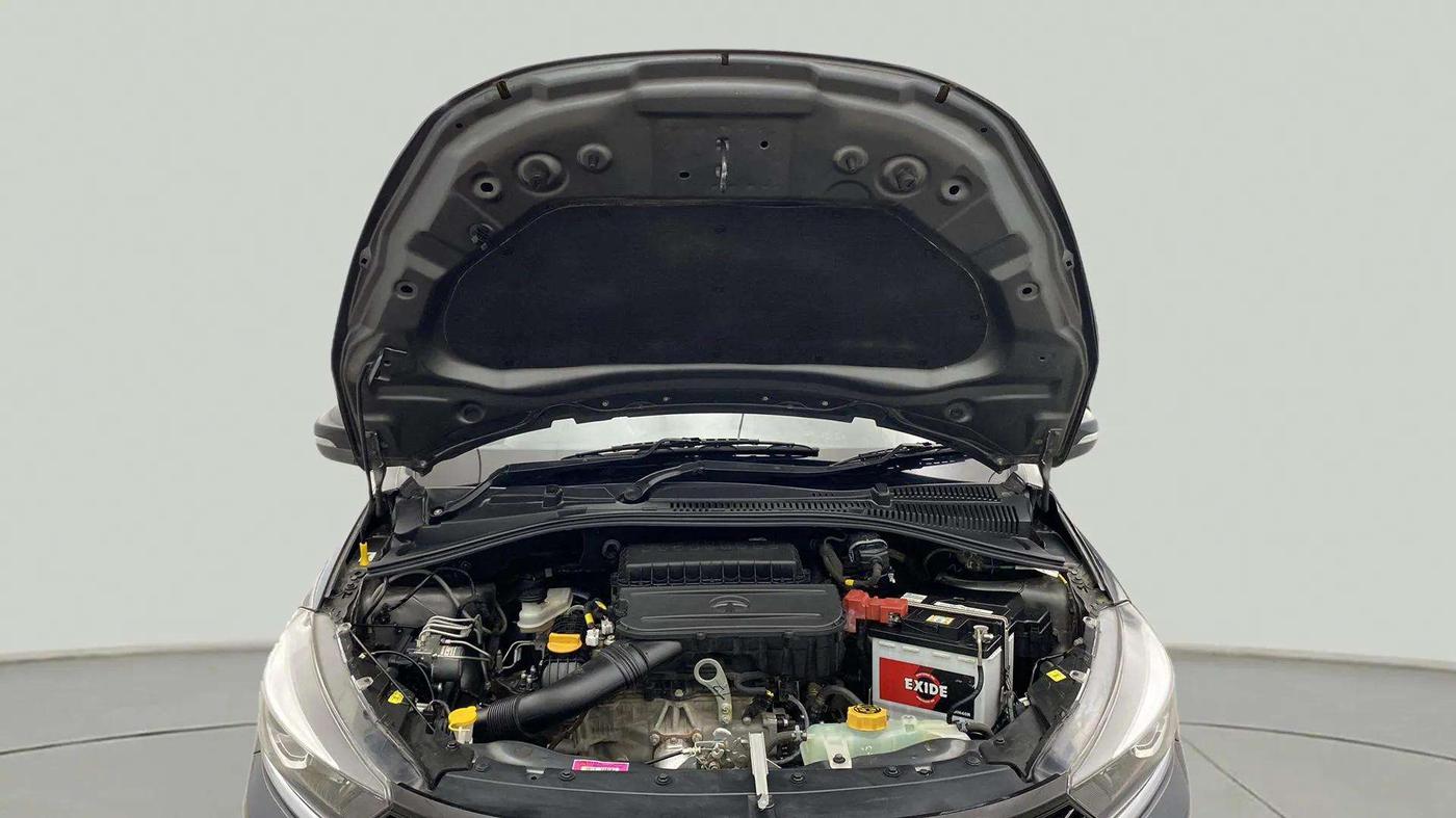 2023 Tata Tiago XZ PLUS CNG, CNG, Manual, 10,353 km, Open Bonet