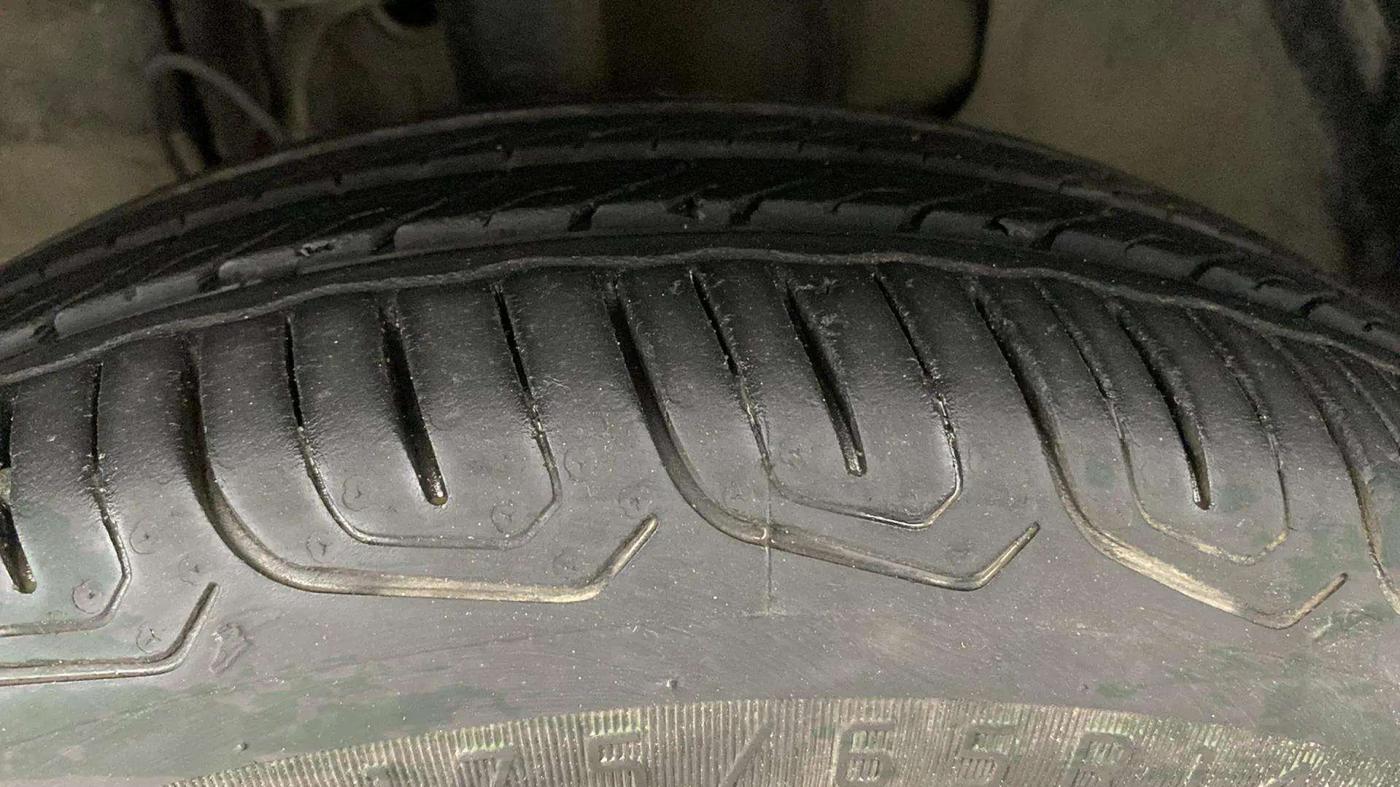 2023 Tata Tiago XZ PLUS CNG, CNG, Manual, 10,353 km, Left Front Tyre Tread