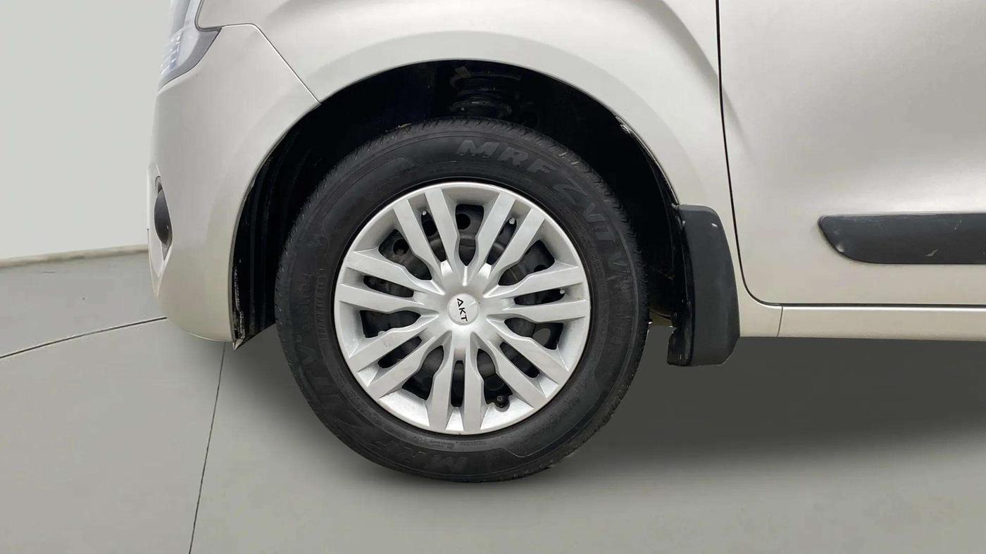 2023 Maruti New Wagon-R VXI CNG 1.0, CNG, Manual, 36,582 km, Left Front Wheel