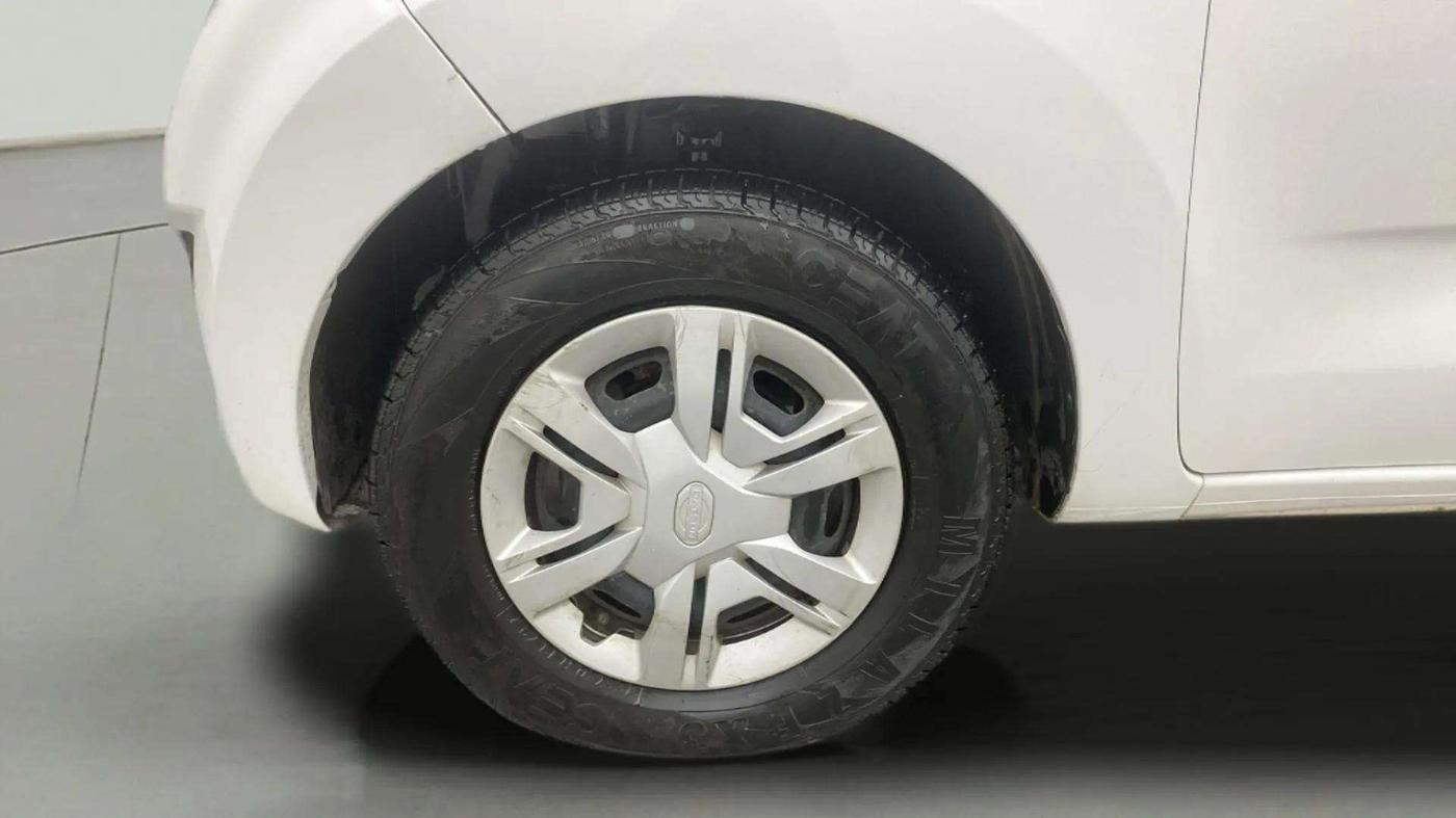 2017 Datsun Redi Go T (O), Petrol, Manual, 54,255 km, Left Front Wheel