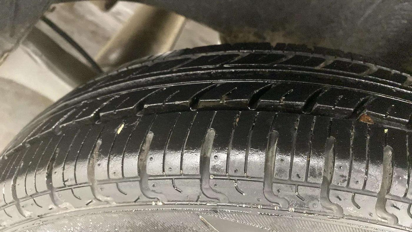 2017 Datsun Redi Go T (O), Petrol, Manual, 54,255 km, Left Front Tyre Tread