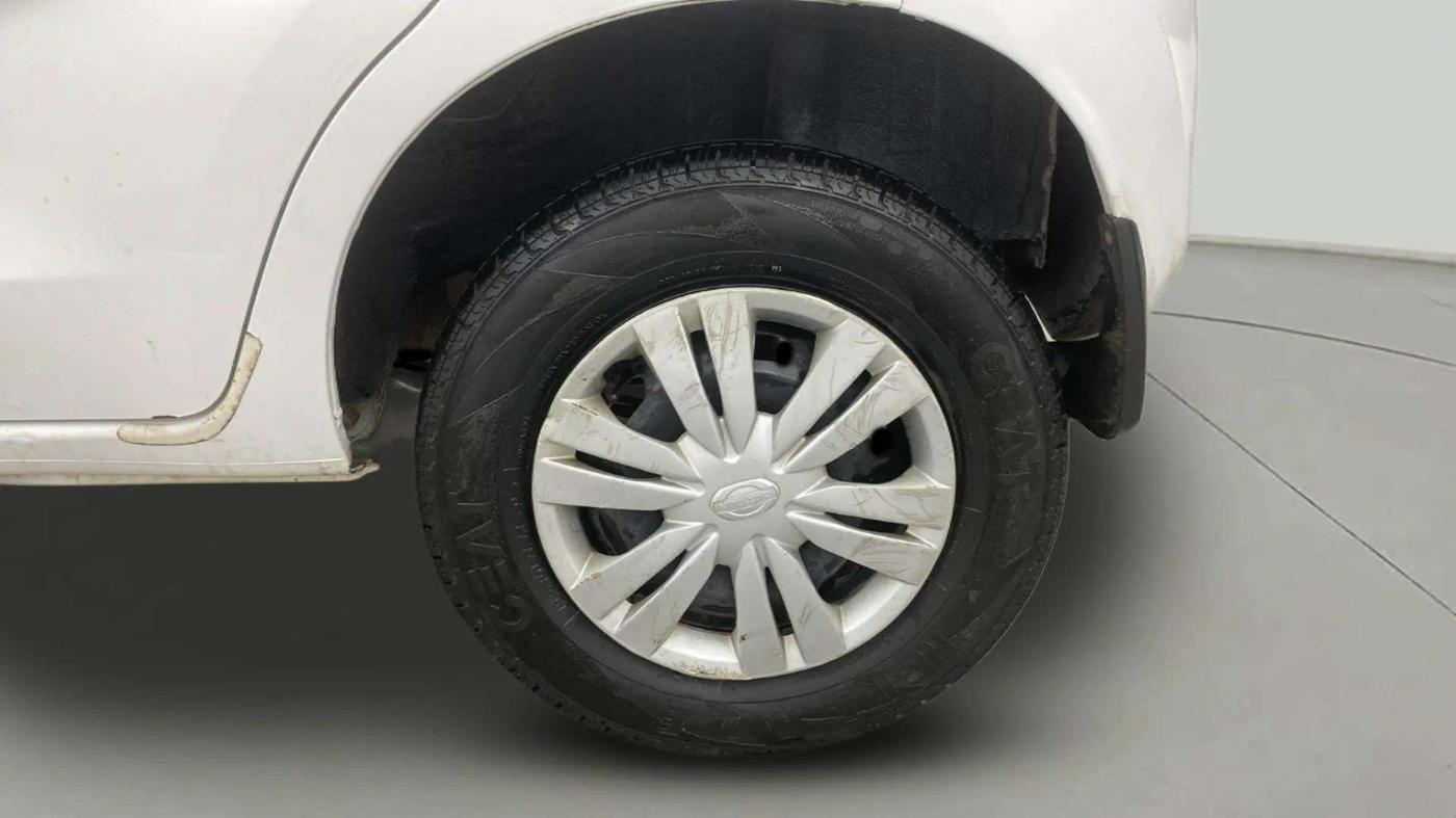 2017 Datsun Redi Go T (O), Petrol, Manual, 54,255 km, Left Rear Wheel