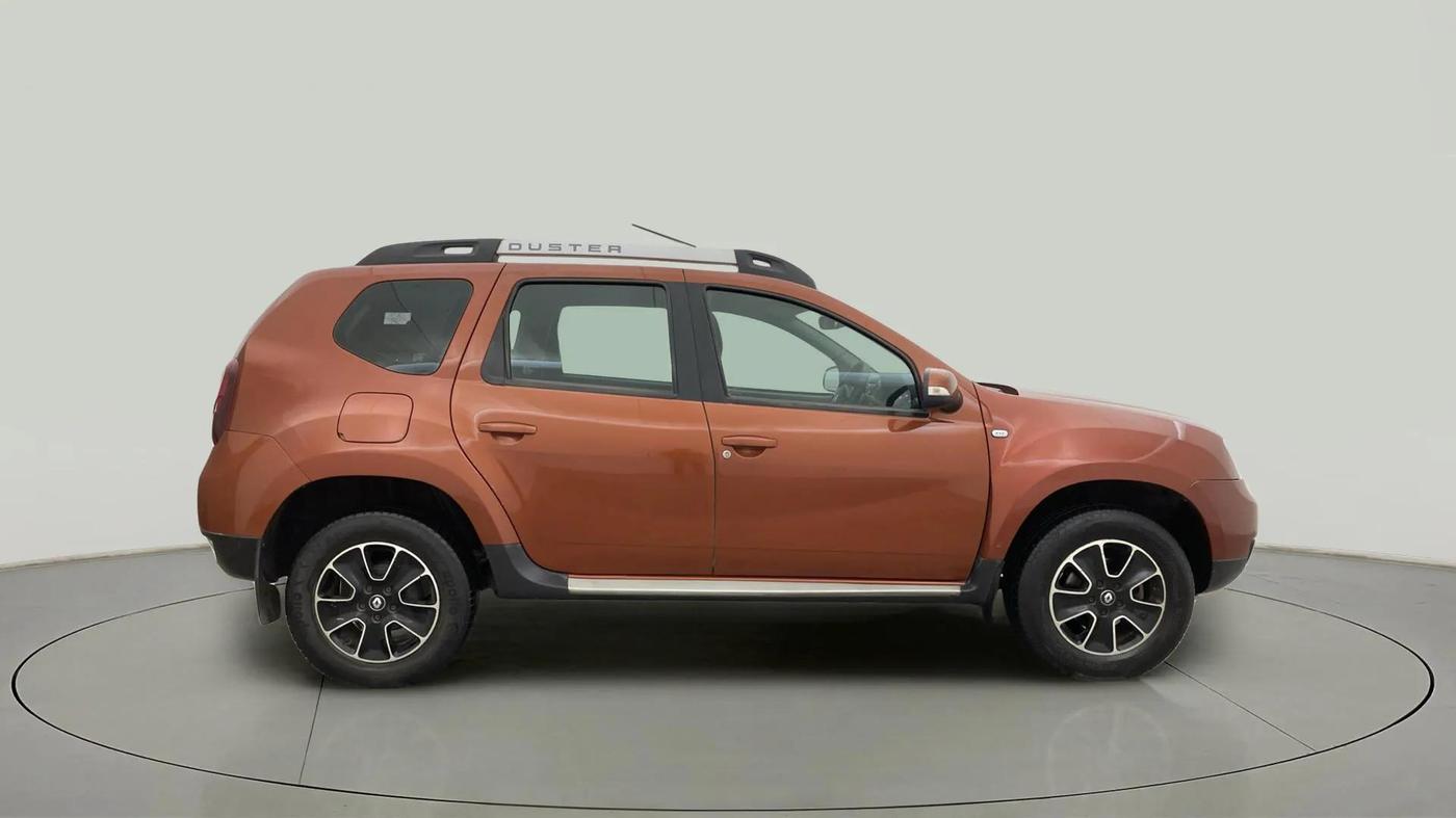 2018 Renault Duster 110 PS RXZ 4X2 AMT DIESEL, Diesel, Automatic, 80,440 km, Right Side View