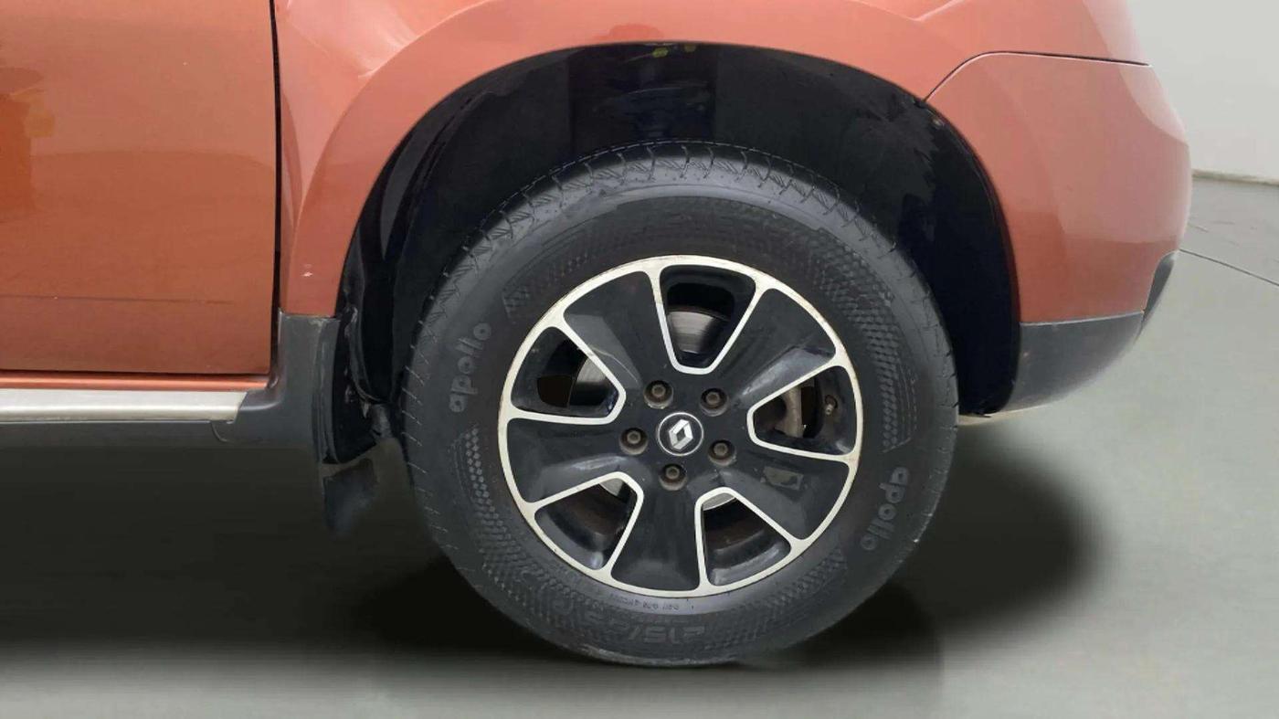 2018 Renault Duster 110 PS RXZ 4X2 AMT DIESEL, Diesel, Automatic, 80,440 km, Right Front Wheel