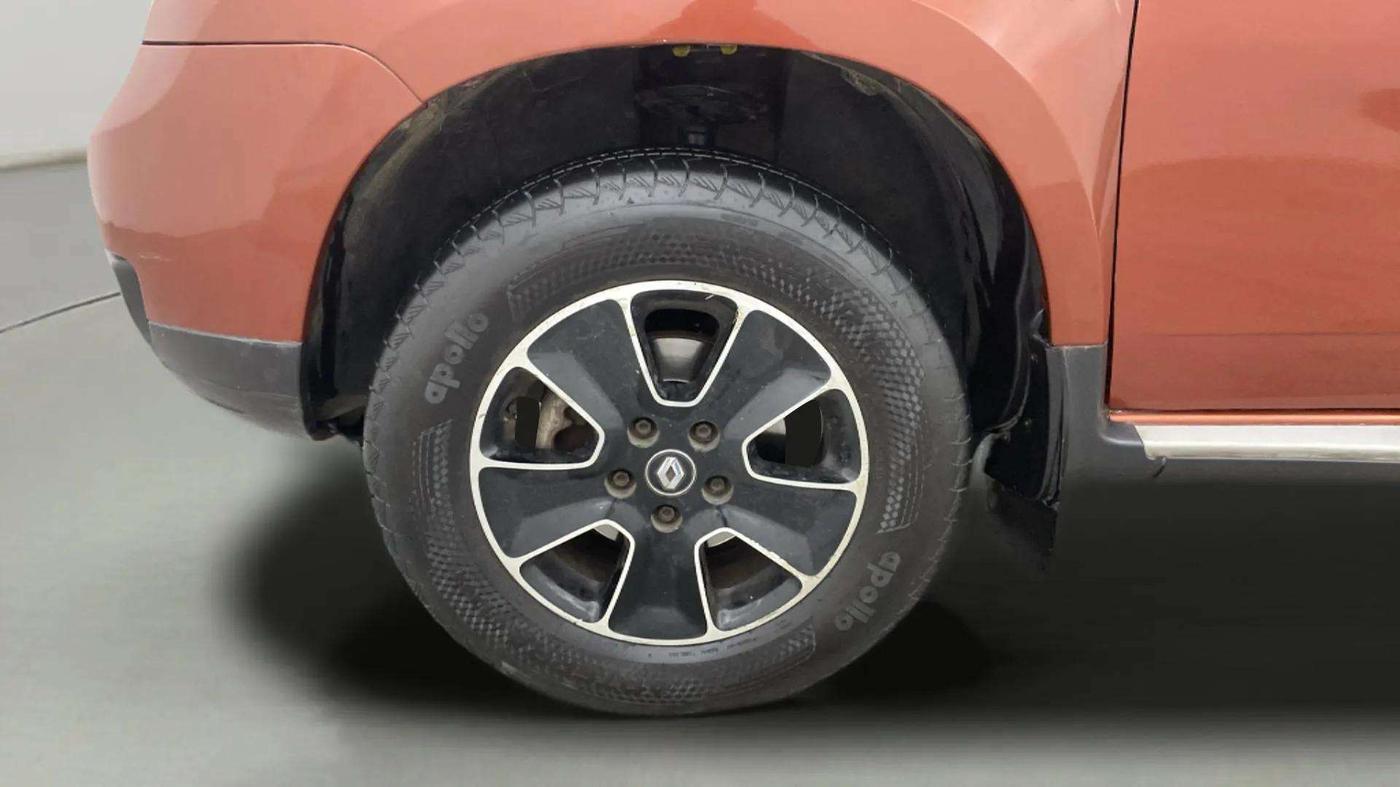 2018 Renault Duster 110 PS RXZ 4X2 AMT DIESEL, Diesel, Automatic, 80,440 km, Left Front Wheel