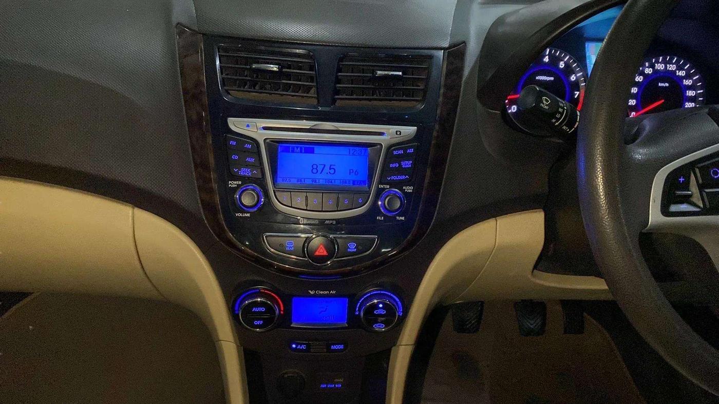 2014 Hyundai Verna FLUIDIC 1.6 VTVT EX, Petrol, Manual, 31,166 km, Air Conditioner