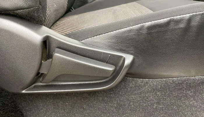 2020 Maruti S PRESSO VXI+, Petrol, Manual, 63,332 km, Driver Side Adjustment Panel