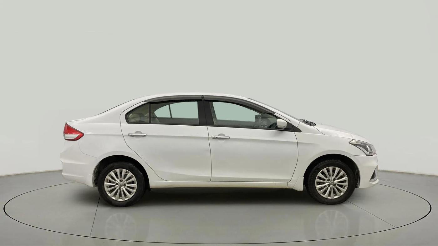 2014 Maruti Ciaz ZXI, Petrol, Manual, 75,578 km, Right Side View