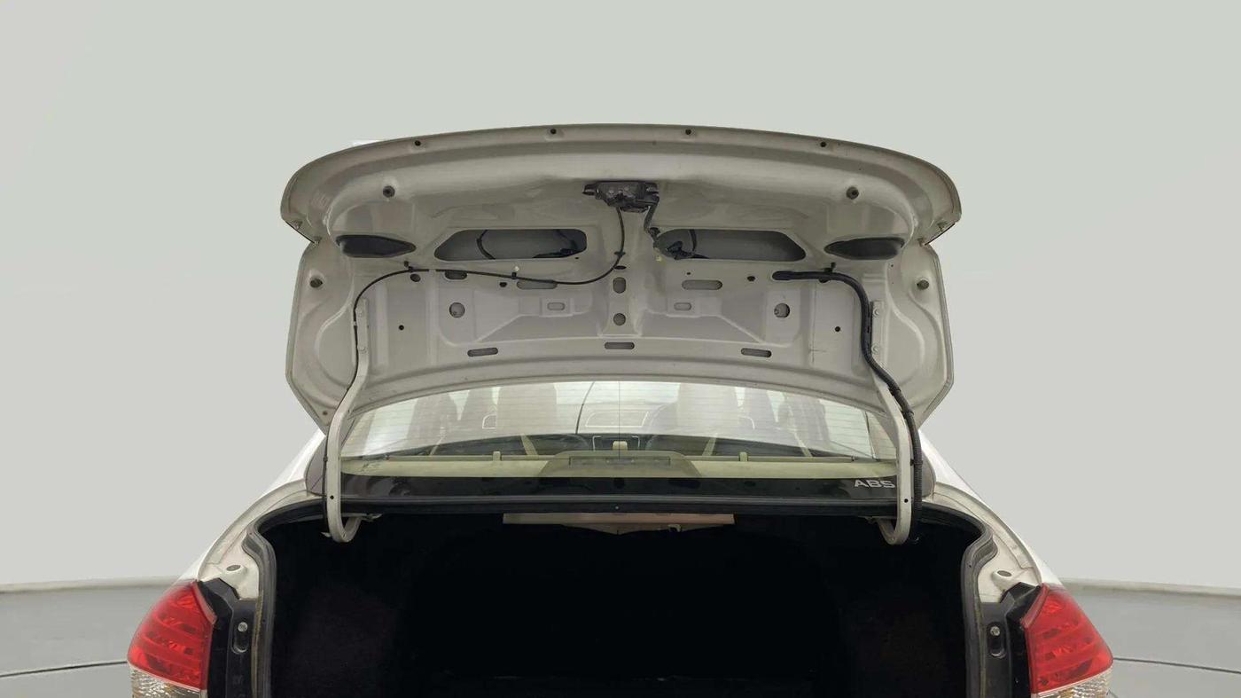 2014 Maruti Ciaz ZXI, Petrol, Manual, 75,578 km, Boot Door Open