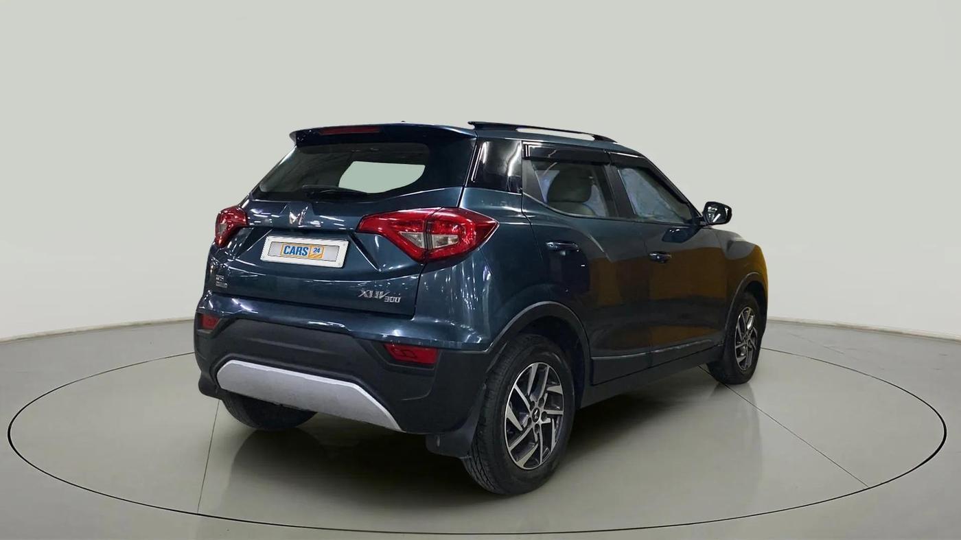 2023 Mahindra XUV300 W8 (O) 1.5 DIESEL AMT, Diesel, Automatic, 14,337 km, Right Back Diagonal
