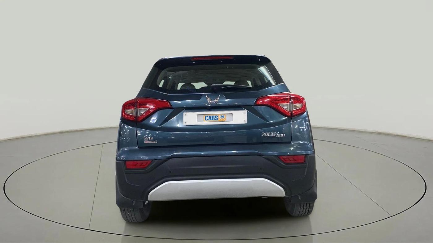 2023 Mahindra XUV300 W8 (O) 1.5 DIESEL AMT, Diesel, Automatic, 14,337 km, Back/Rear