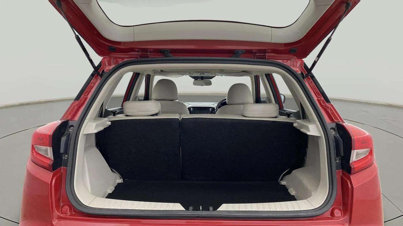 2022 Mahindra XUV300 W8 1.5 DIESEL, Diesel, Manual, 15,682 km, Boot Inside