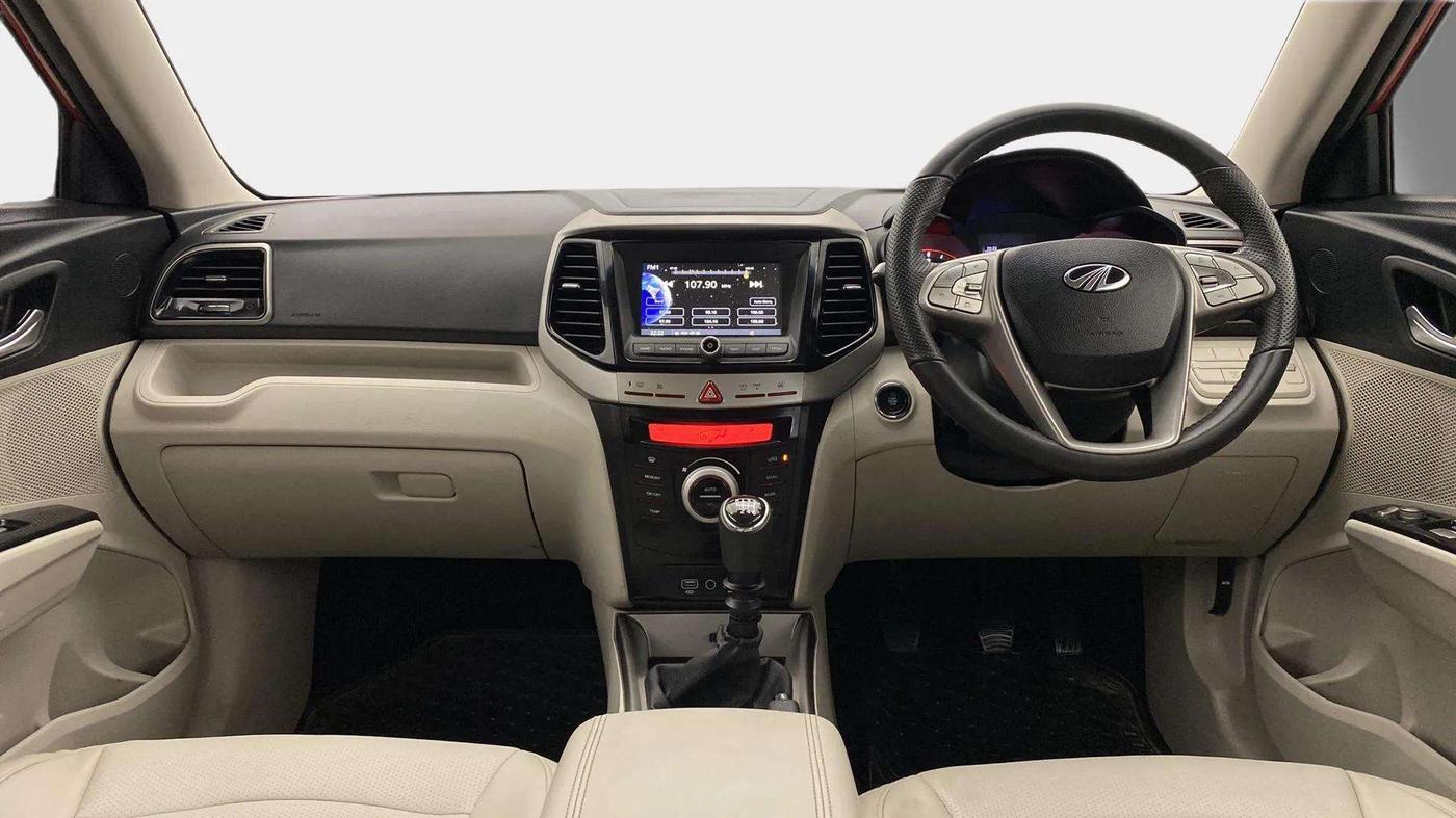 2022 Mahindra XUV300 W8 1.5 DIESEL, Diesel, Manual, 15,682 km, Dashboard