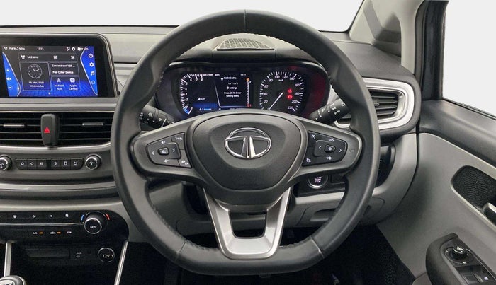 2020 Tata ALTROZ XZ PETROL, Petrol, Manual, 16,135 km, Steering Wheel Close Up