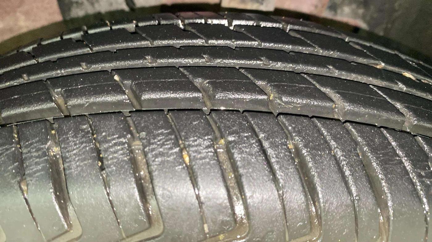 2018 Renault Kwid RXT 1.0 AMT (O), Petrol, Automatic, 8,609 km, Right Front Tyre Tread