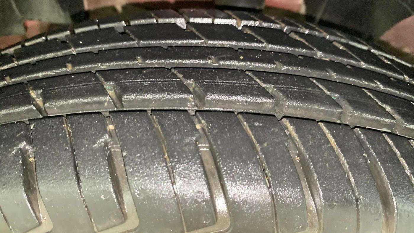 2018 Renault Kwid RXT 1.0 AMT (O), Petrol, Automatic, 8,609 km, Left Front Tyre Tread