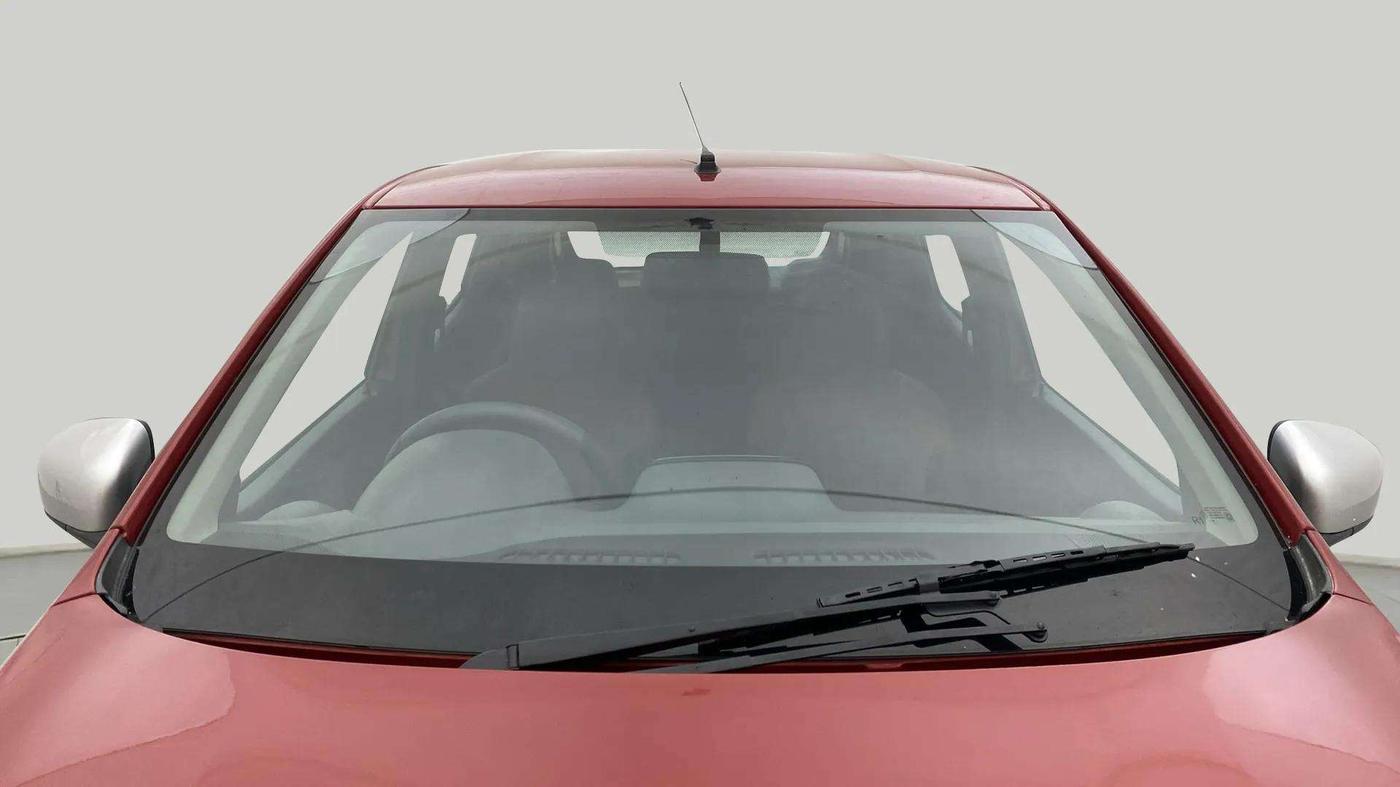 2018 Renault Kwid RXT 1.0 AMT (O), Petrol, Automatic, 8,609 km, Front Windshield