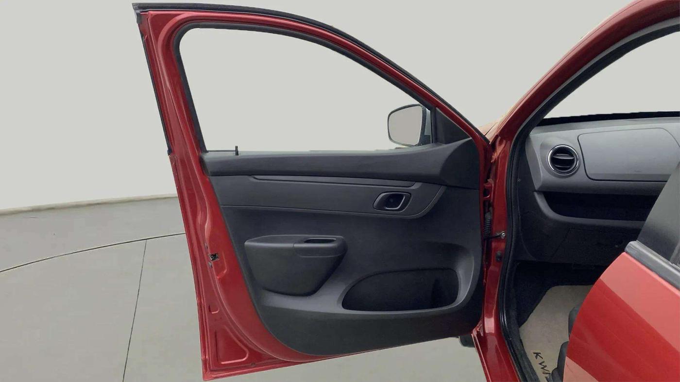 2018 Renault Kwid RXT 1.0 AMT (O), Petrol, Automatic, 8,609 km, LHS Front Door