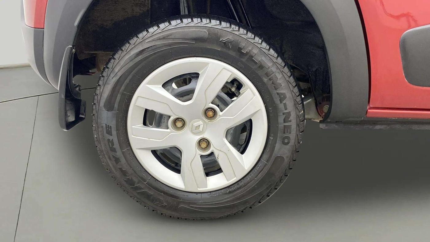 2018 Renault Kwid RXT 1.0 AMT (O), Petrol, Automatic, 8,609 km, Right Rear Wheel
