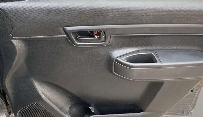 2020 Maruti S PRESSO VXI AMT, Petrol, Automatic, 18,446 km, Driver Side Door Panels Control