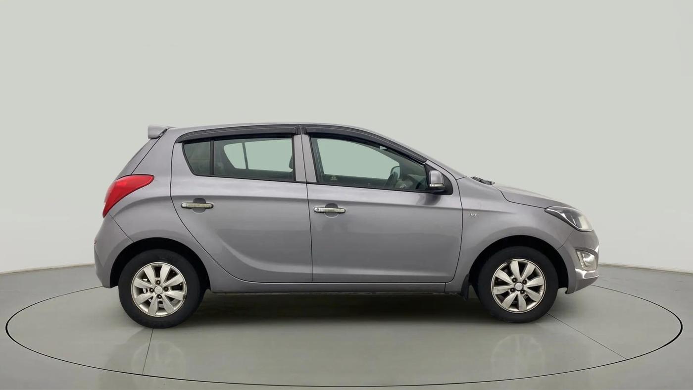 2014 Hyundai i20 SPORTZ 1.2, Petrol, Manual, 48,772 km, Right Side View