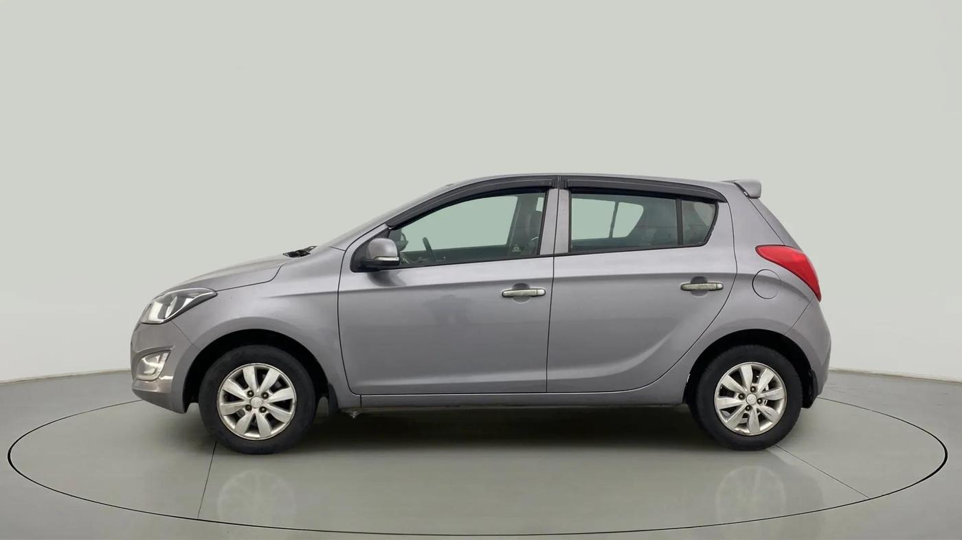 2014 Hyundai i20 SPORTZ 1.2, Petrol, Manual, 48,772 km, Left Side