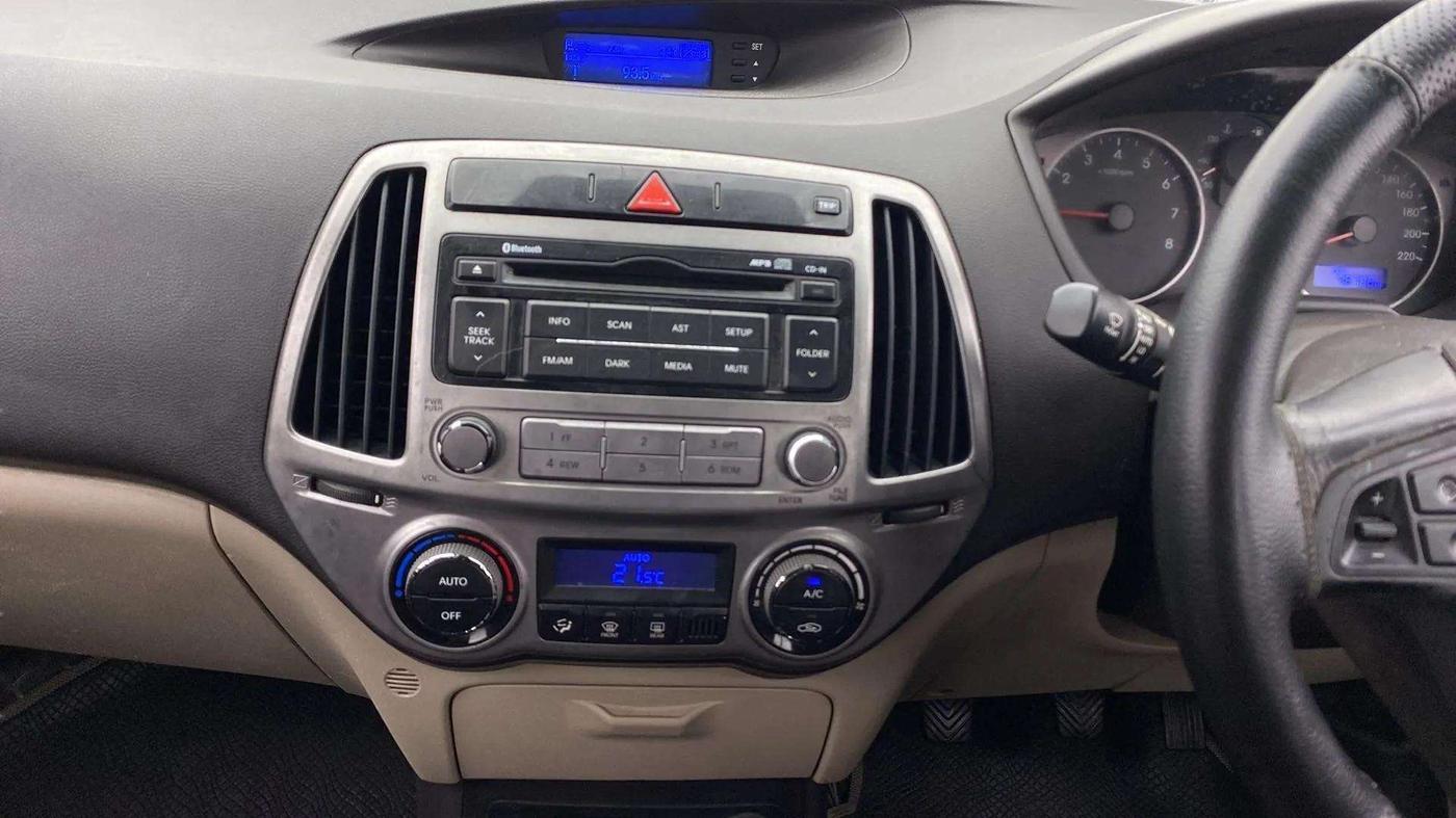 2014 Hyundai i20 SPORTZ 1.2, Petrol, Manual, 48,772 km, Air Conditioner