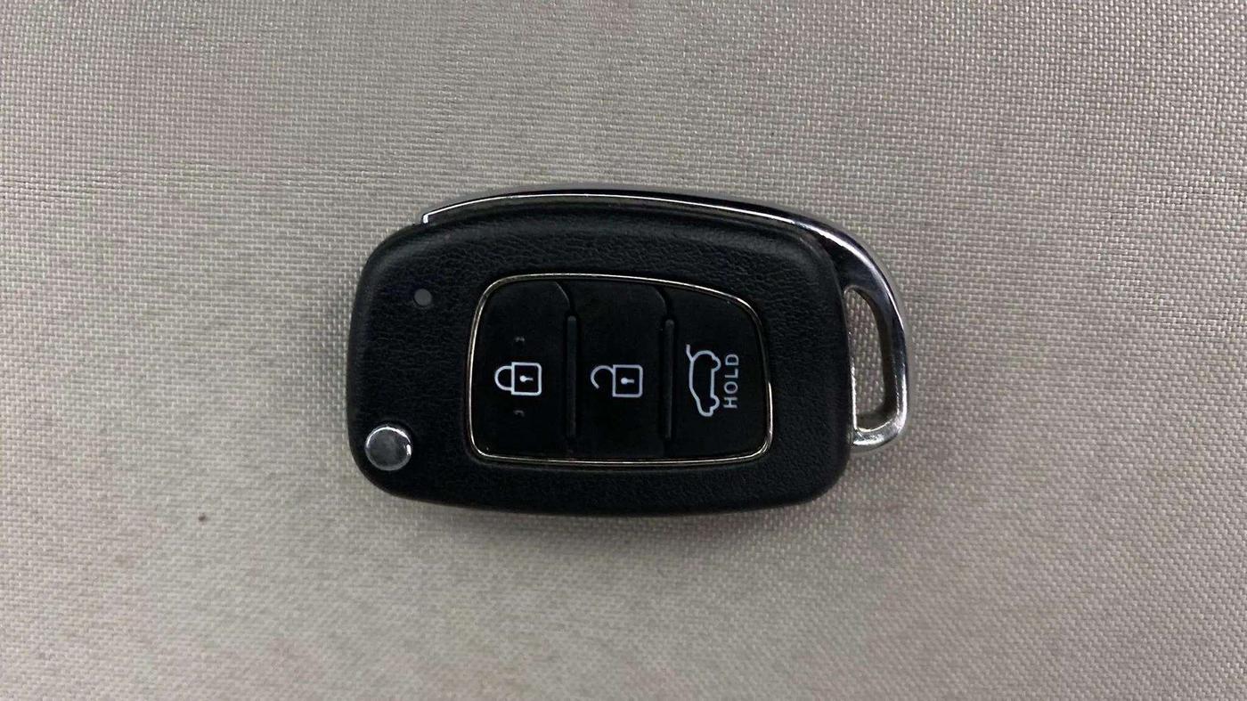 2021 Hyundai Creta EX 1.5 PETROL, Petrol, Manual, 27,381 km, Key Close Up