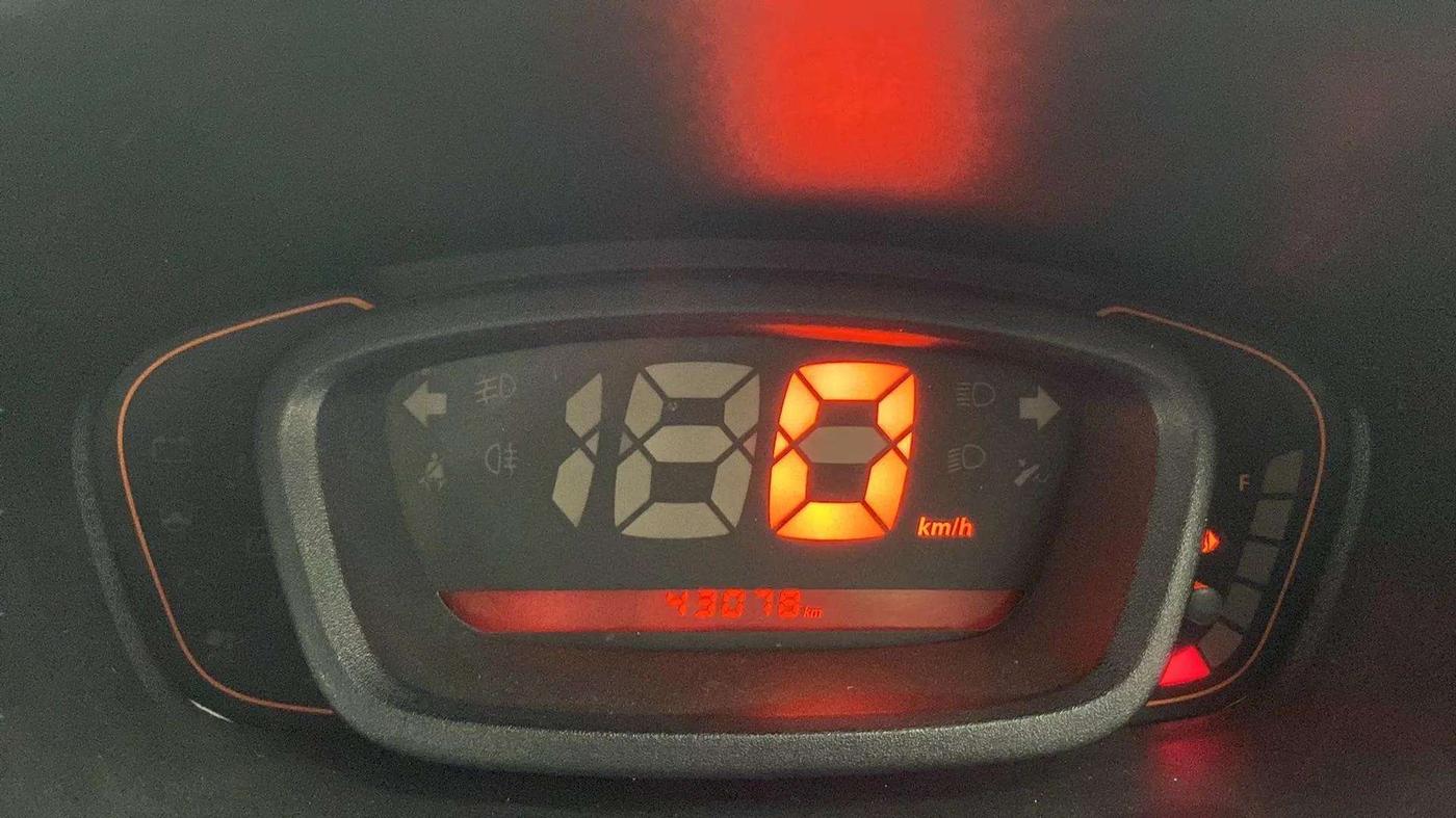 2018 Renault Kwid CLIMBER 1.0, Petrol, Manual, 43,046 km, Odometer Image