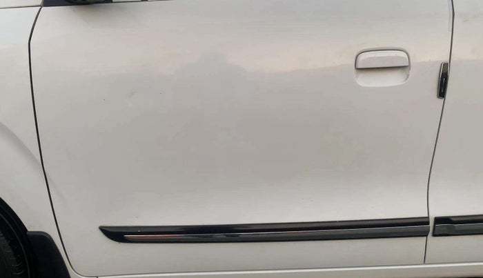 2022 Maruti New Wagon-R VXI 1.0, Petrol, Manual, 35,948 km, Front passenger door - Slightly dented