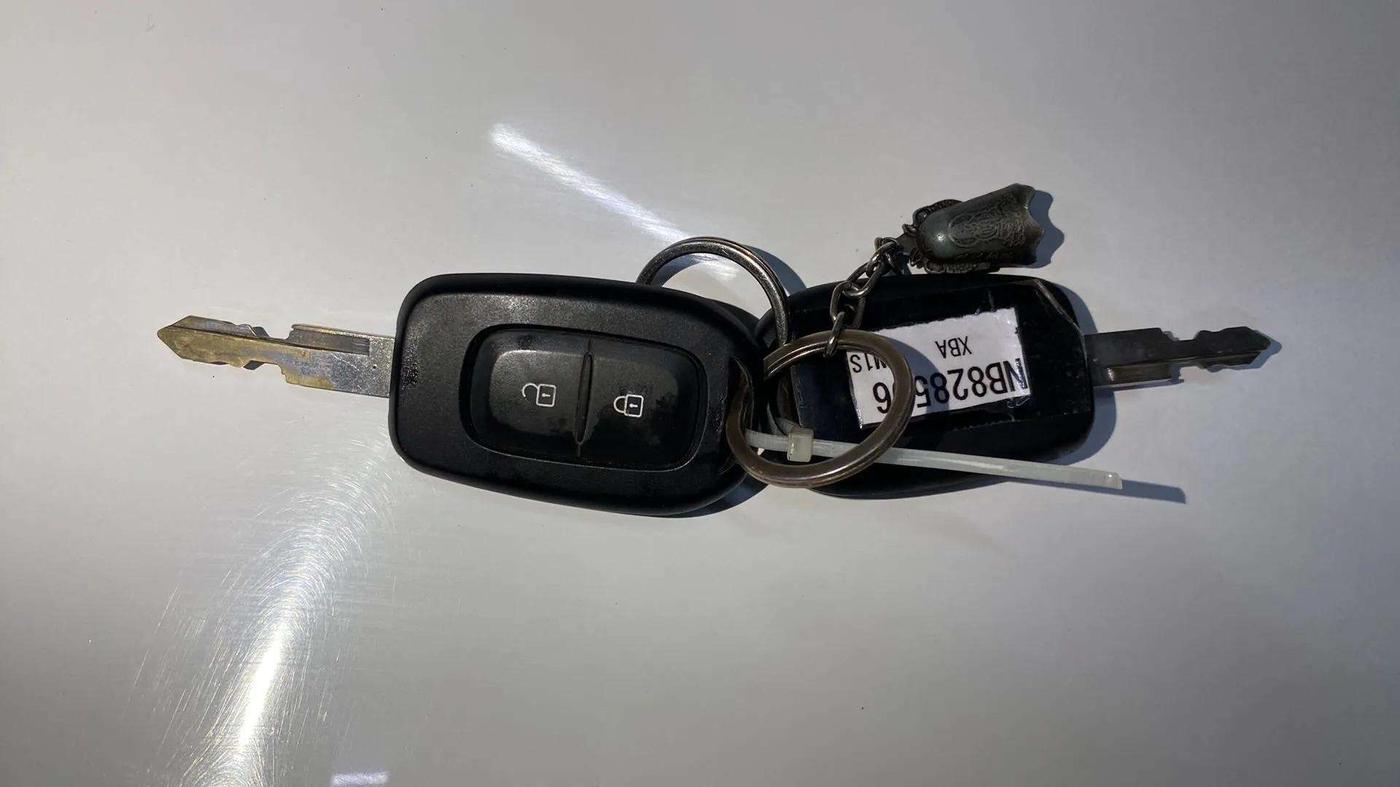 2022 Renault Kwid RXT 1.0 AMT, Petrol, Automatic, 18,881 km, Key Close Up
