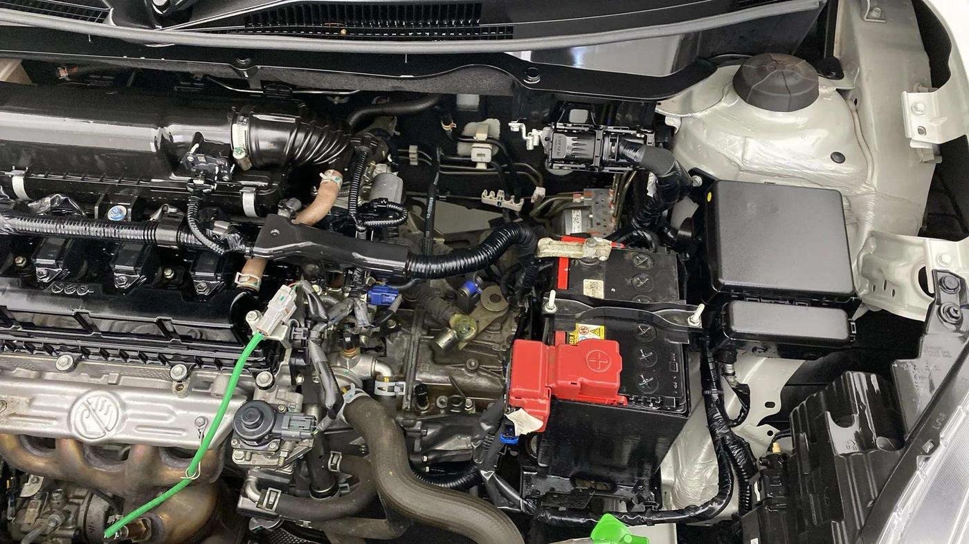 2023 Maruti Swift ZXI PLUS, Petrol, Manual, 10,238 km, Engine View - Left