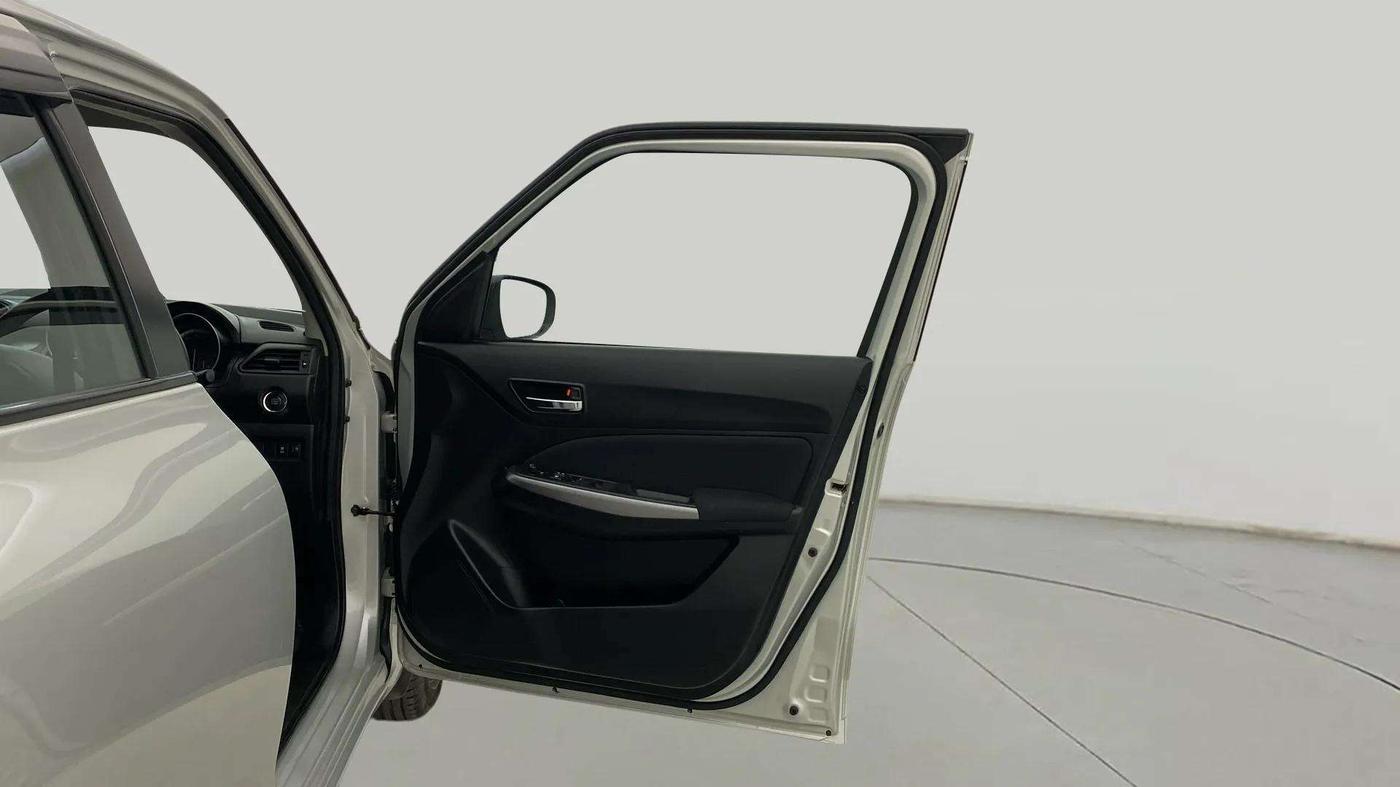 2023 Maruti Swift ZXI PLUS, Petrol, Manual, 10,238 km, RHS Front Door