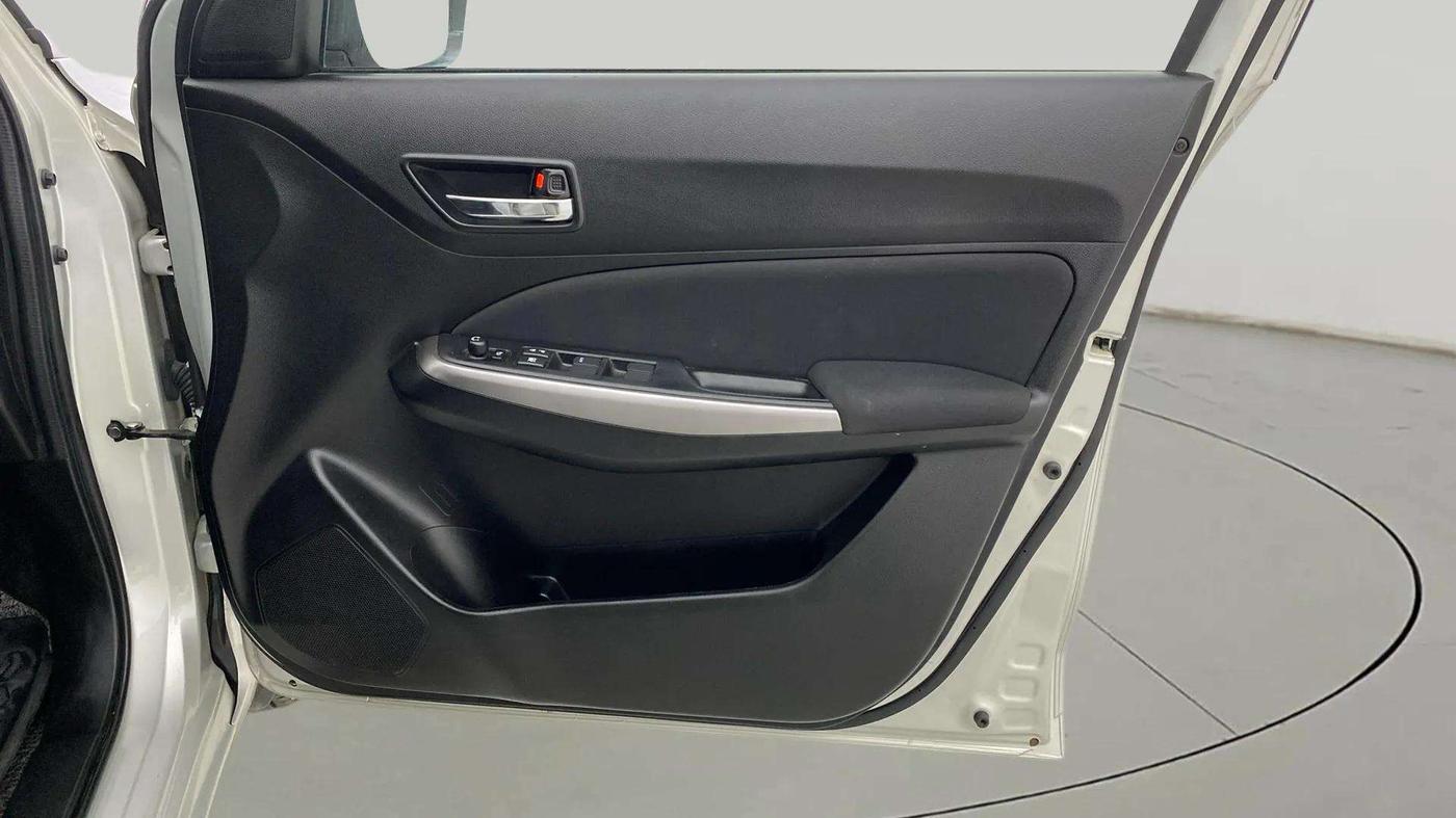 2023 Maruti Swift ZXI PLUS, Petrol, Manual, 10,238 km, Driver Side Door Panels Control