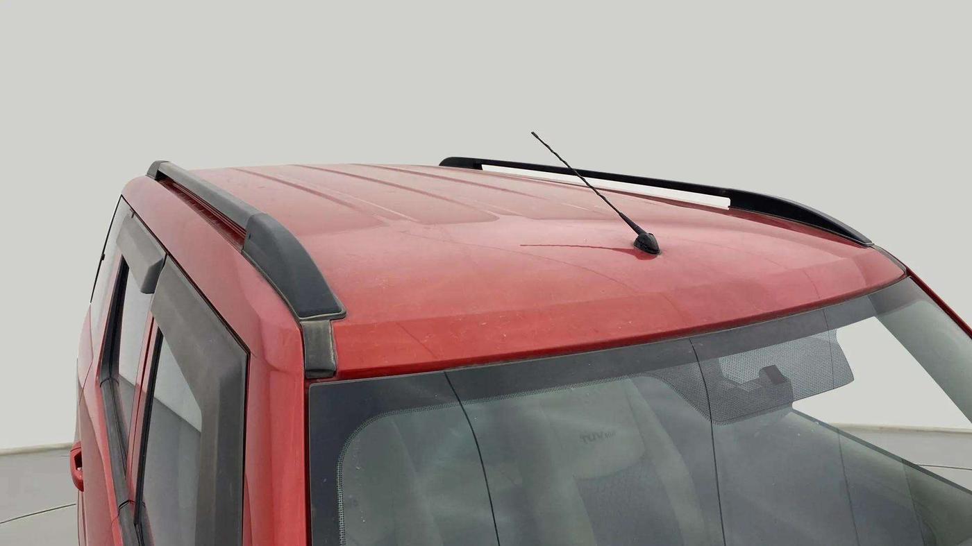 2019 Mahindra TUV300 T6 PLUS, Diesel, Manual, 27,013 km, Roof
