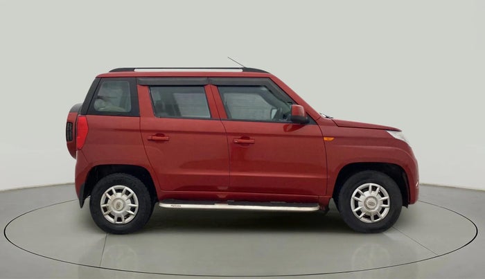 2019 Mahindra TUV300 T6 PLUS, Diesel, Manual, 26,989 km, Right Side View