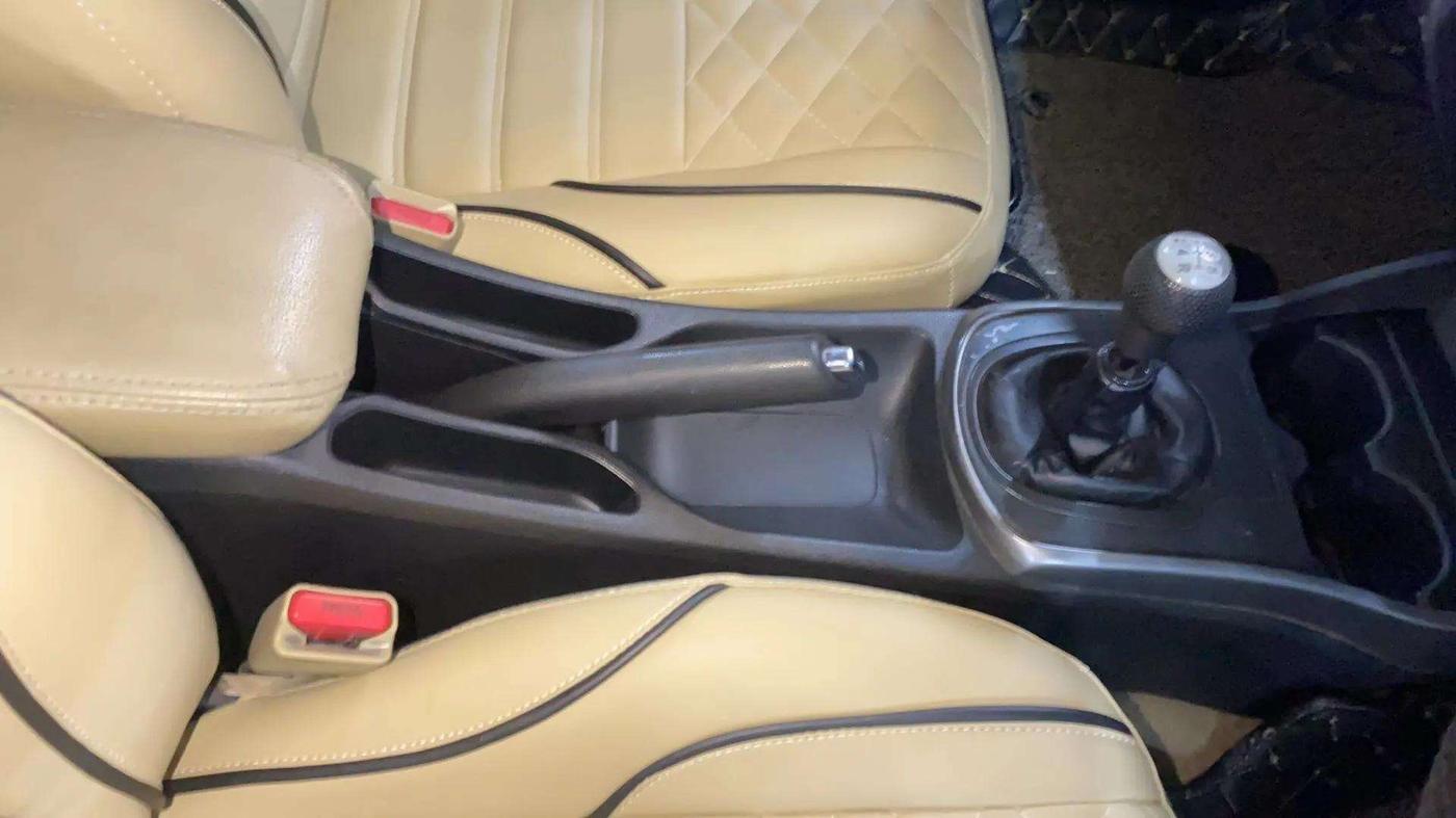 2015 Honda City 1.5L I-VTEC V MT, Petrol, Manual, 67,845 km, Gear Lever