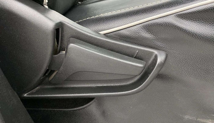 2019 Maruti S PRESSO VXI+, Petrol, Manual, 85,444 km, Driver Side Adjustment Panel