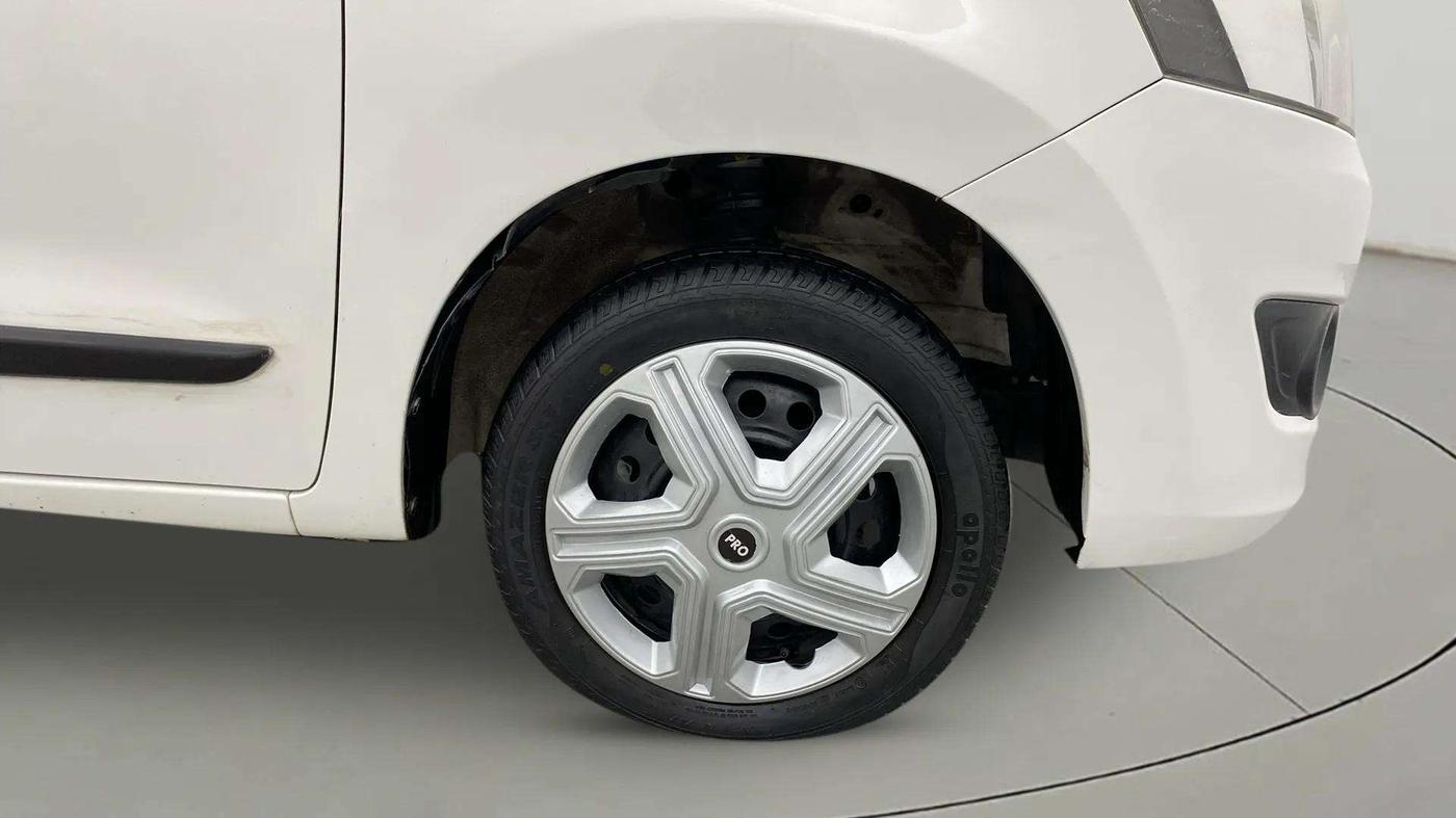 2017 Maruti Wagon R 1.0 VXI, Petrol, Manual, 42,152 km, Right Front Wheel
