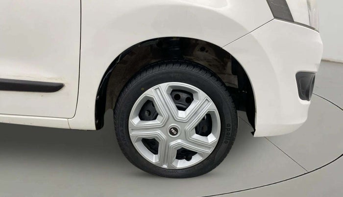 2017 Maruti Wagon R 1.0 VXI, Petrol, Manual, 42,124 km, Right Front Wheel