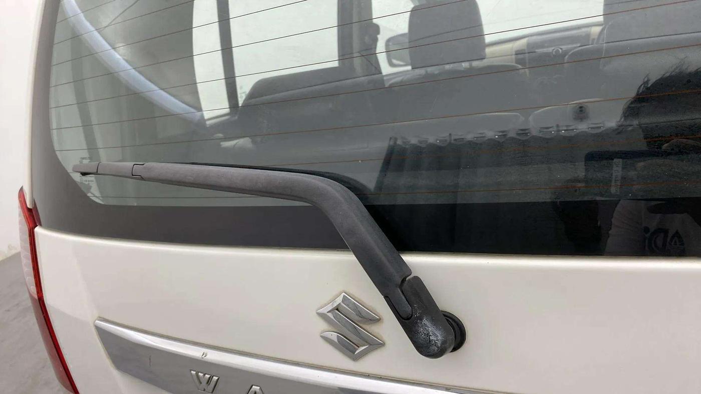 2017 Maruti Wagon R 1.0 VXI, Petrol, Manual, 42,152 km, Rear Wiper