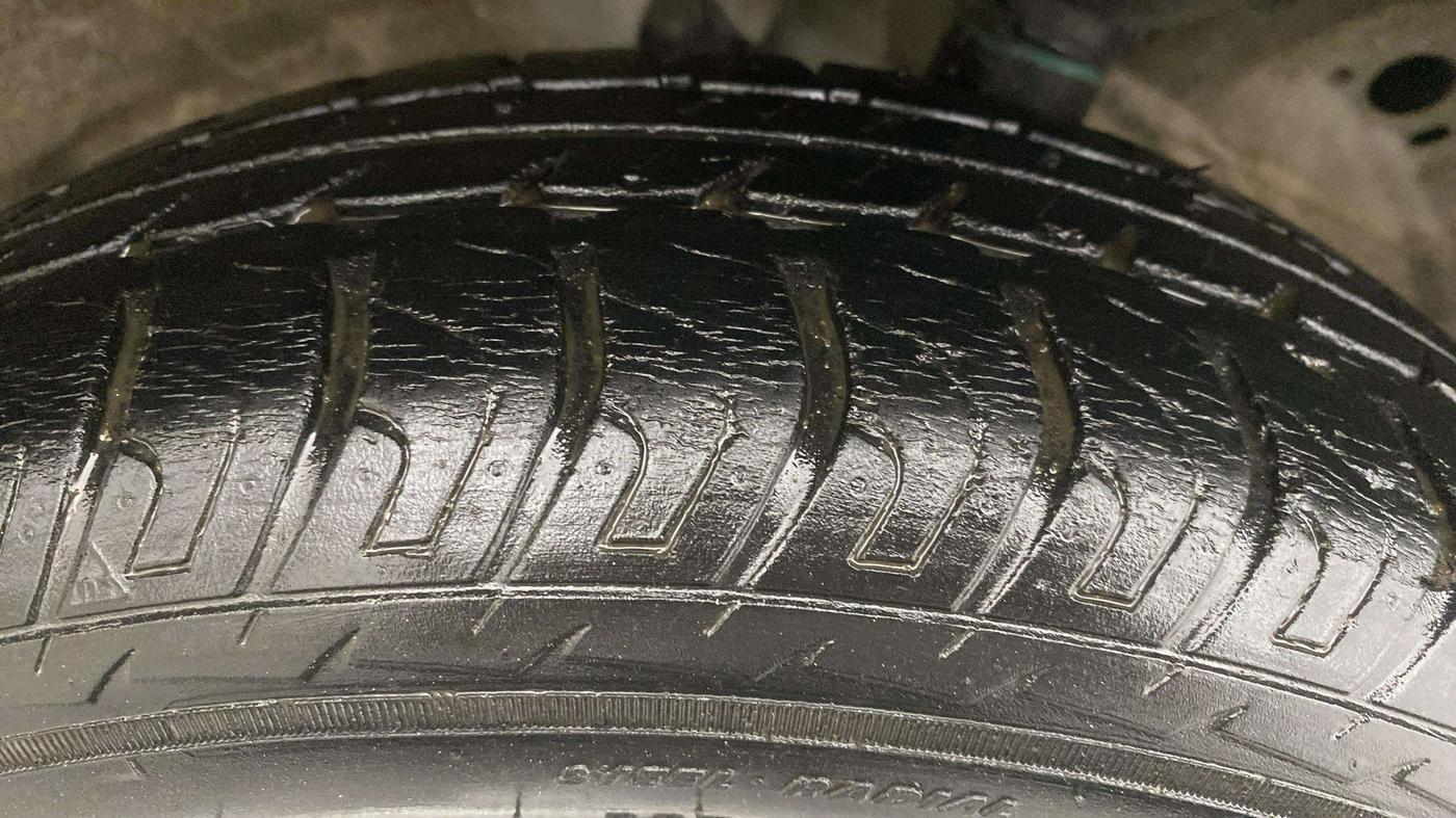 2017 Maruti Wagon R 1.0 VXI, Petrol, Manual, 42,152 km, Right Rear Tyre Tread
