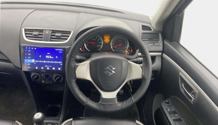 2017 Maruti Swift VXI O, Petrol, Manual, 30,218 km, Steering Wheel Close Up