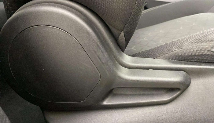 2021 Tata NEXON XM SUNROOF PETROL, Petrol, Manual, 26,415 km, Driver Side Adjustment Panel