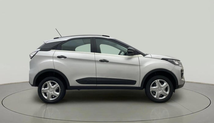 2021 Tata NEXON XM SUNROOF PETROL, Petrol, Manual, 26,415 km, Right Side View