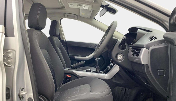 2021 Tata NEXON XM SUNROOF PETROL, Petrol, Manual, 26,415 km, Right Side Front Door Cabin