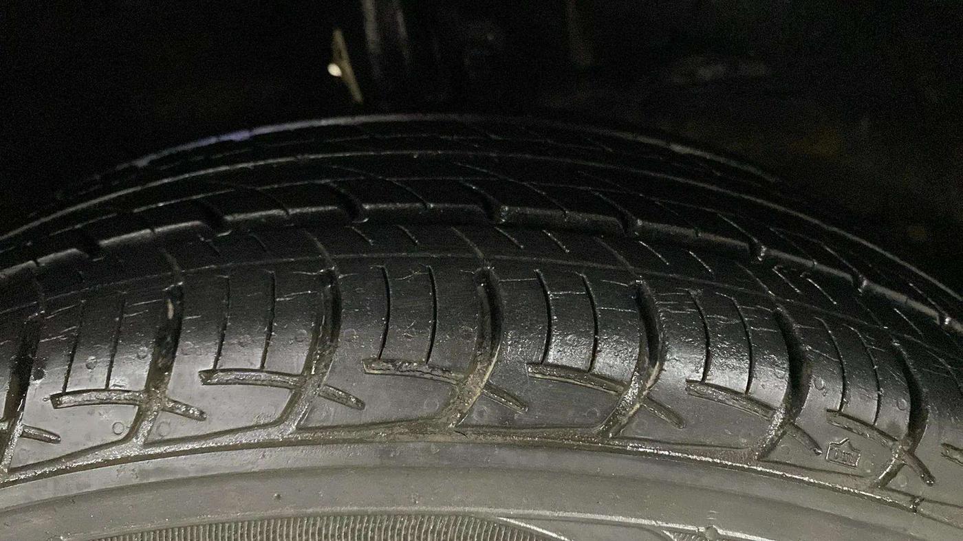 2018 Maruti Baleno DELTA PETROL 1.2, Petrol, Manual, 9,787 km, Right Front Tyre Tread