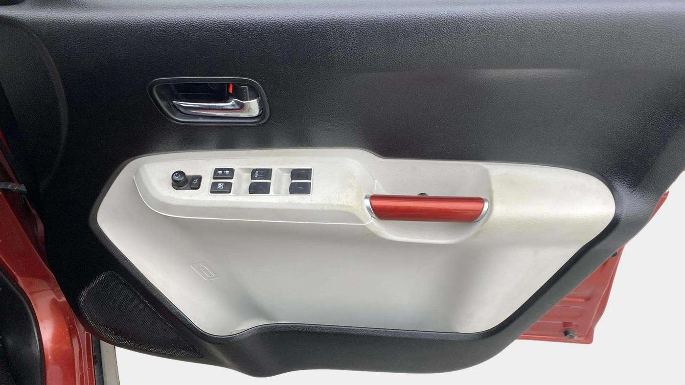 2017 Maruti IGNIS ZETA 1.2, Petrol, Manual, 95,639 km, Driver Side Door Panels Control