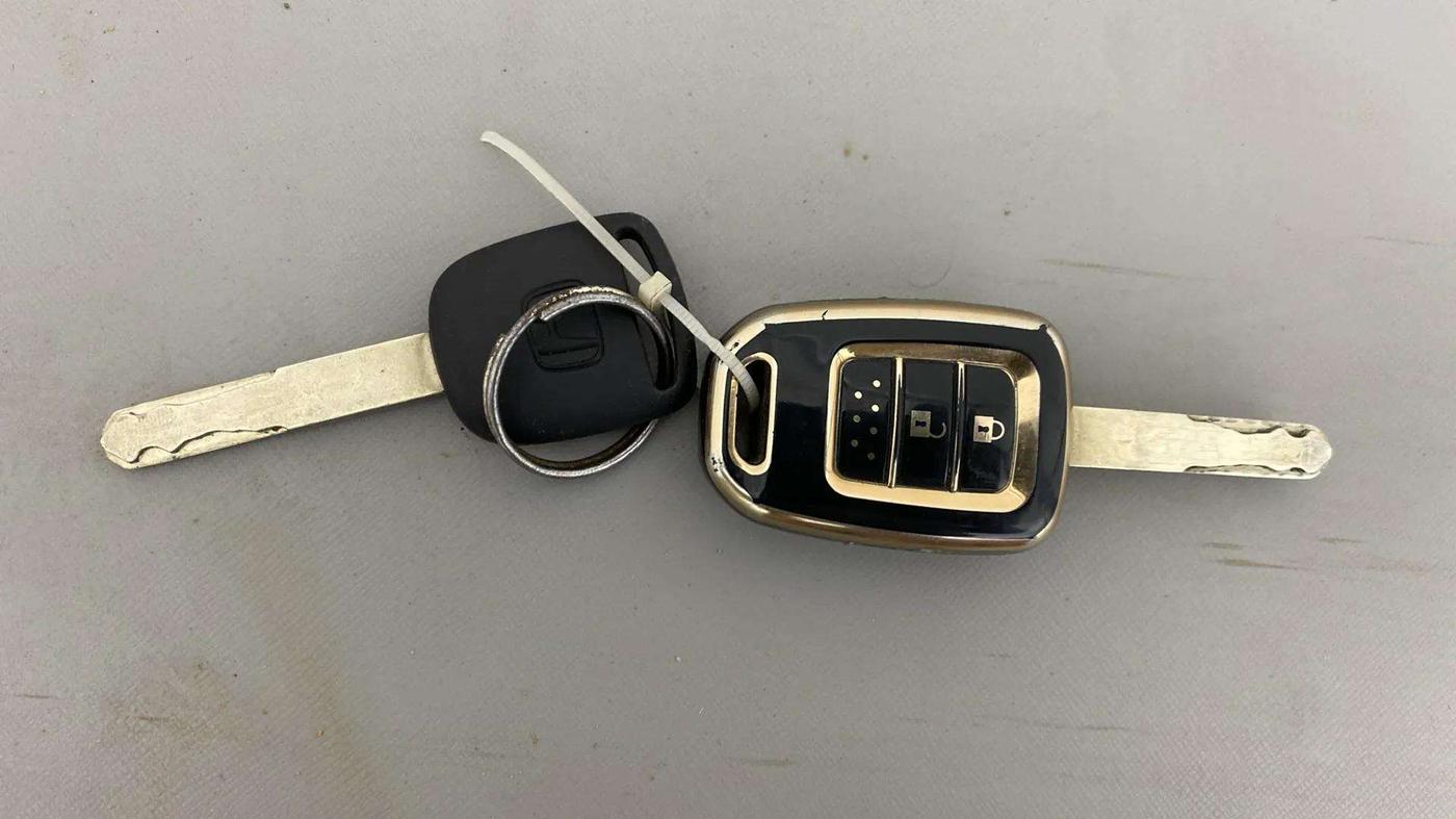 2019 Honda WR-V 1.2L I-VTEC S MT, Petrol, Manual, 65,194 km, Key Close Up